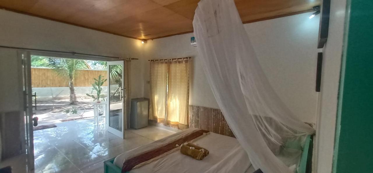 Star Bar And Bungalows Gili Air Zewnętrze zdjęcie